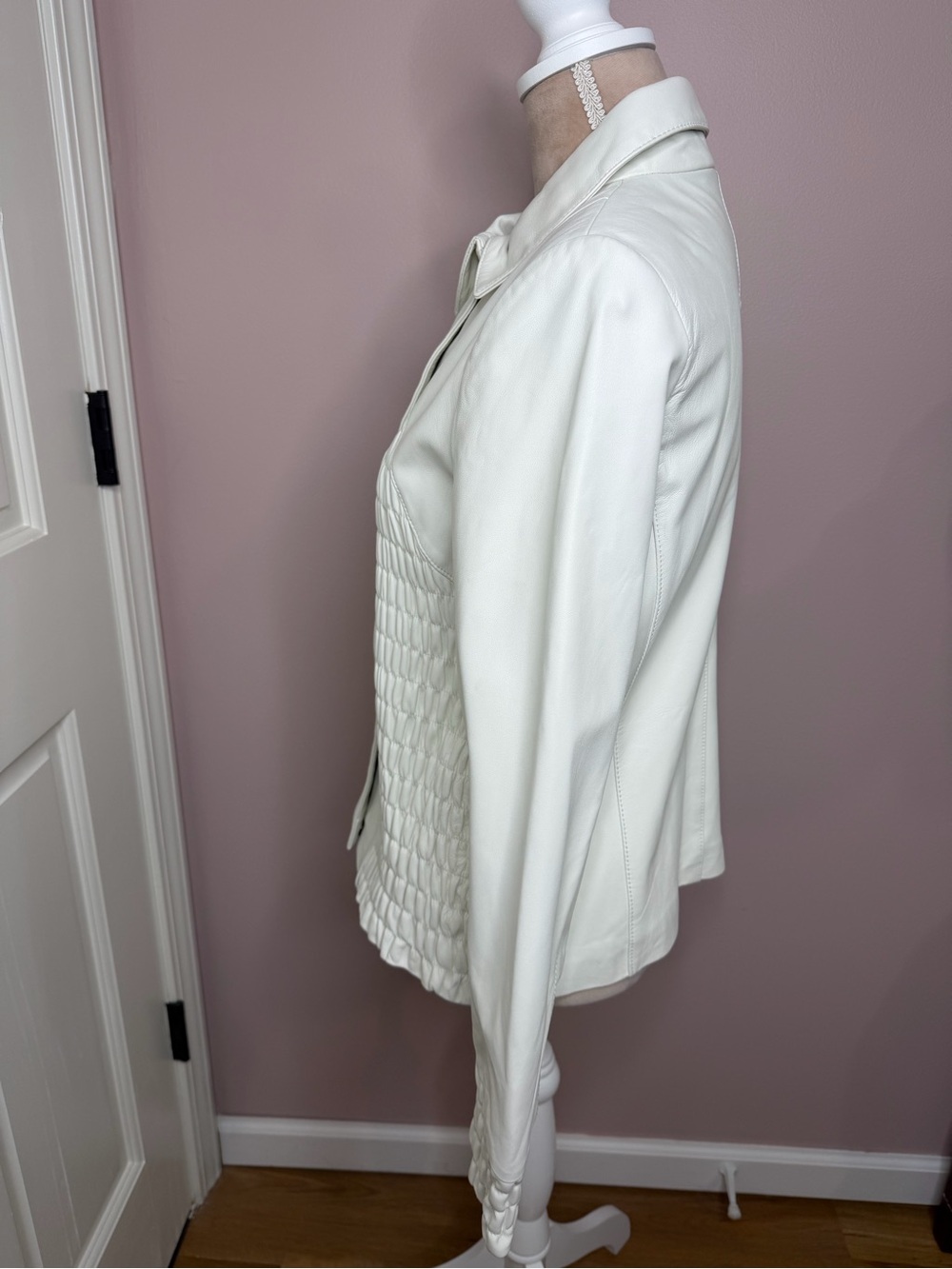 Montanaco Women's White Leather Jacket Ruched Side Panels Medium Vintage NWT - Picture 3 of 13